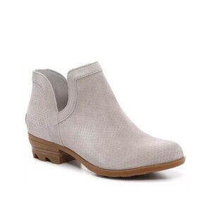 SOREL Lolla Bootie in Taupe StoneSorel Women size 6
